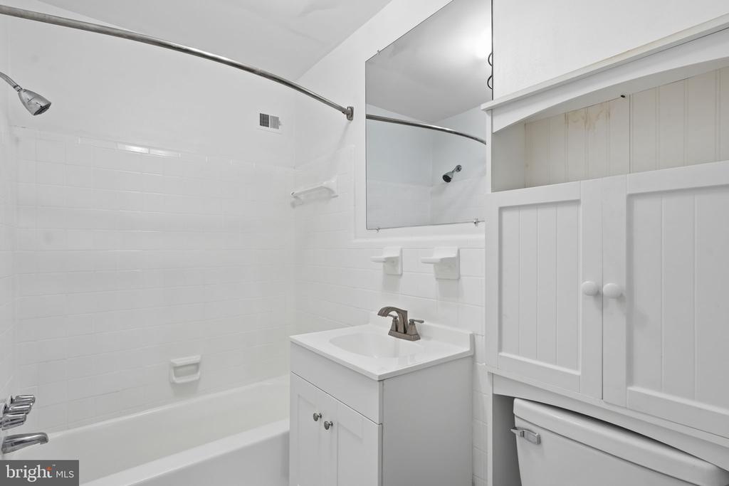 55 SKYHILL ROAD Unit: 202