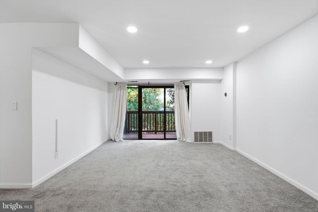 55 SKYHILL ROAD Unit: 202