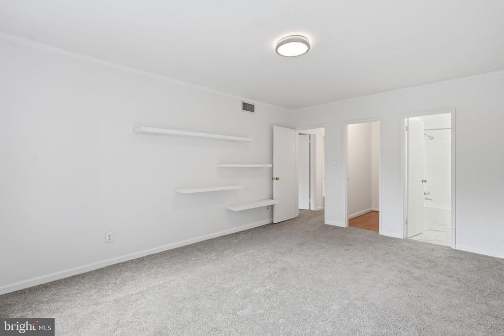 55 SKYHILL ROAD Unit: 202