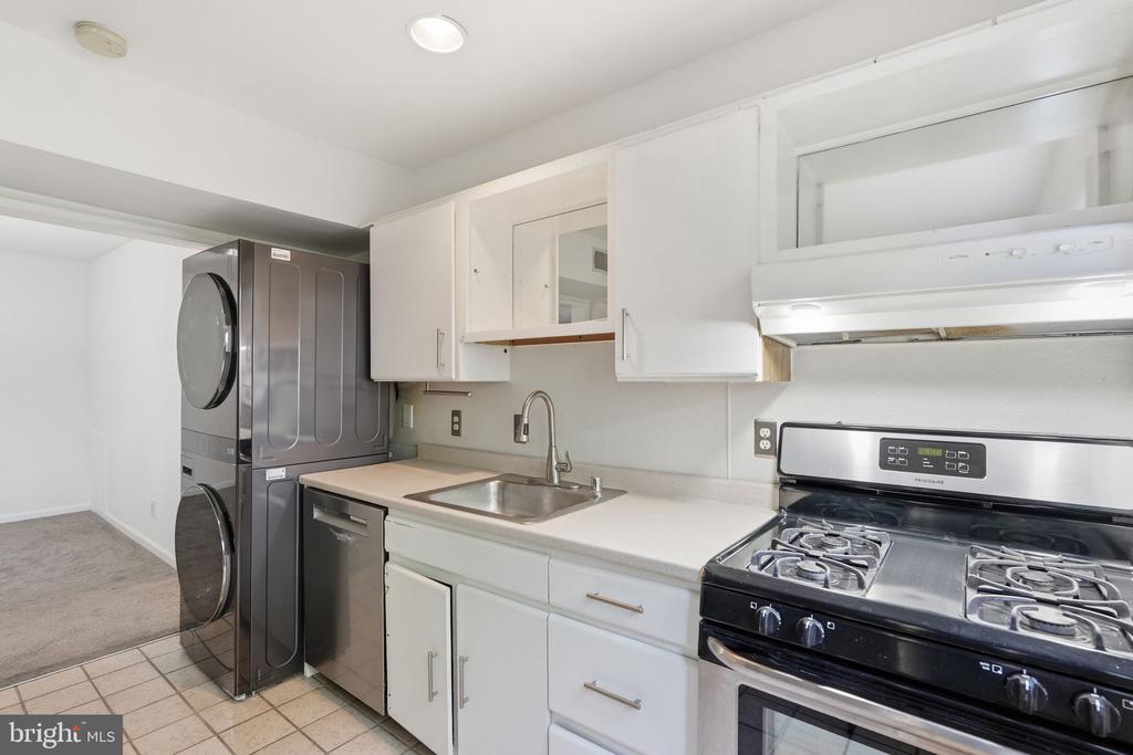 55 SKYHILL ROAD Unit: 202