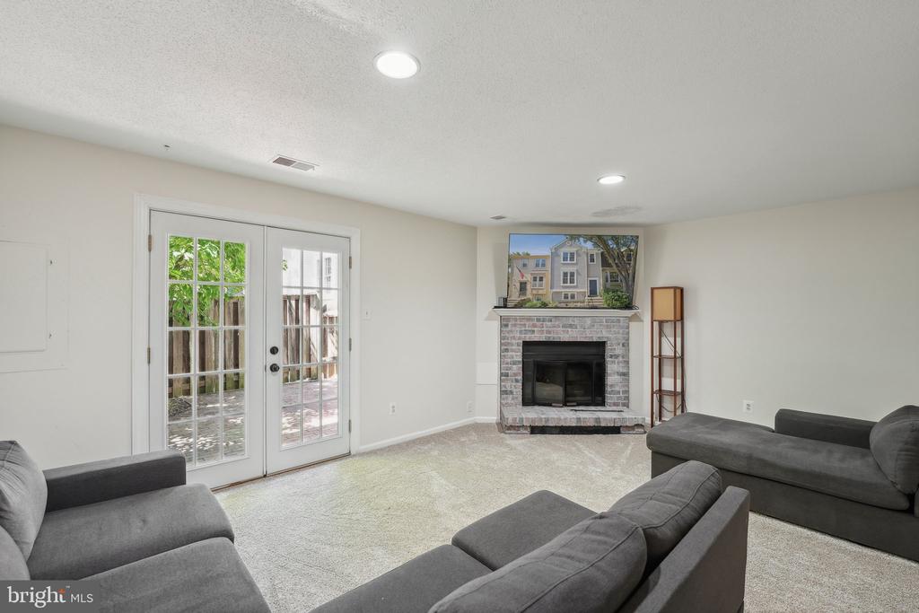 71 FENDALL AVENUE