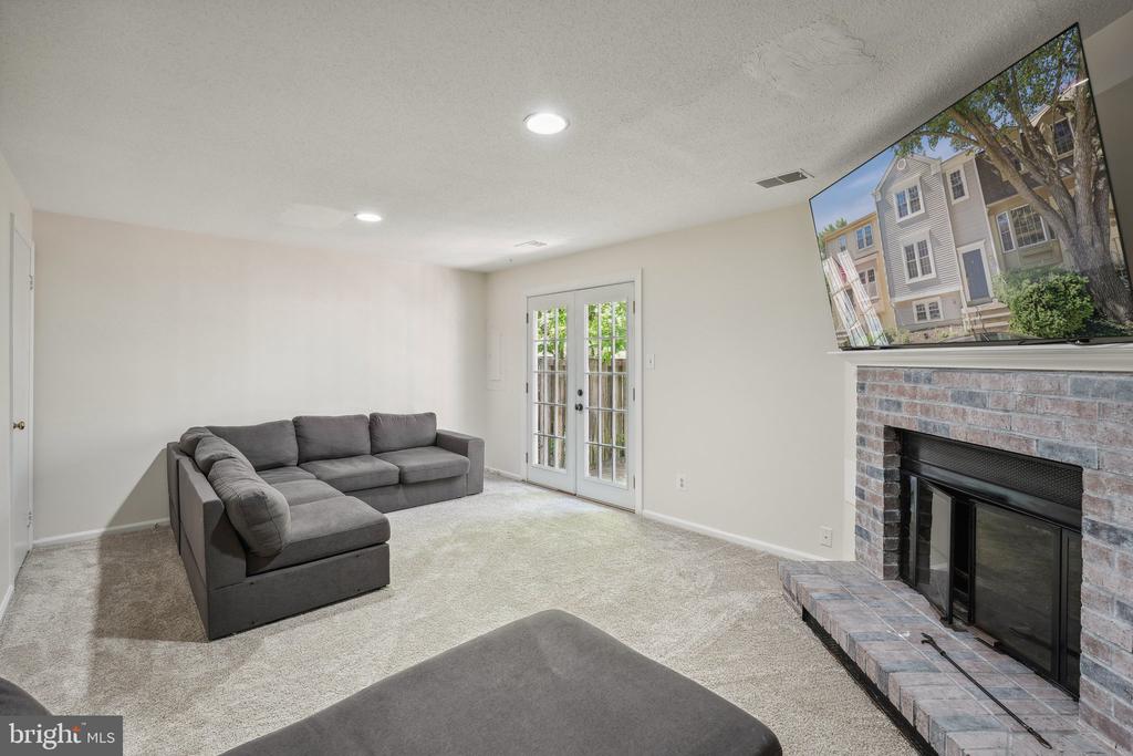 71 FENDALL AVENUE