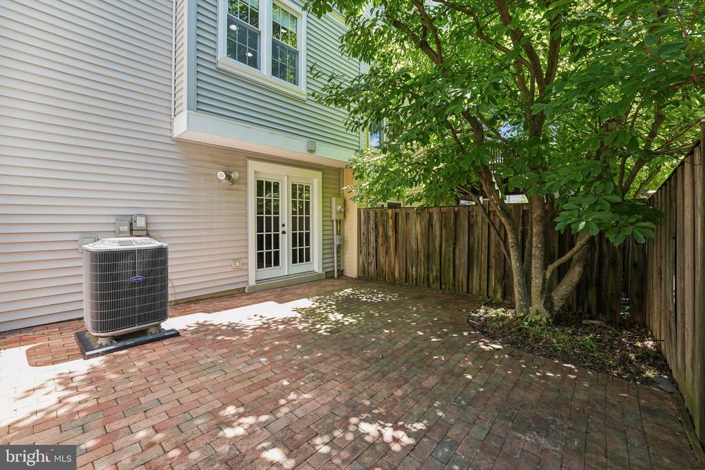 71 FENDALL AVENUE