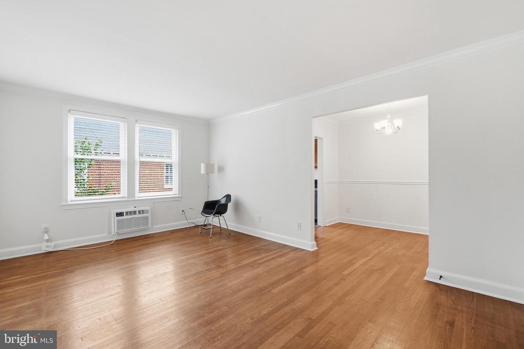 922 S WASHINGTON STREET Unit: 304