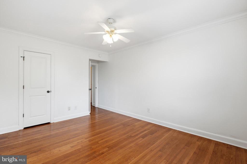 922 S WASHINGTON STREET Unit: 304