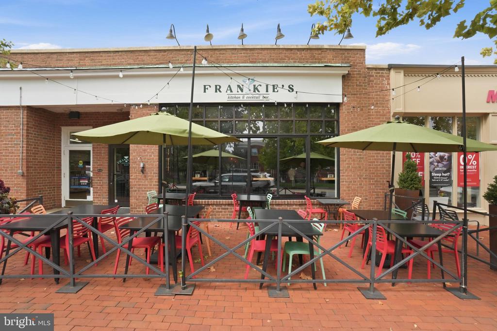 922 S WASHINGTON STREET Unit: 304