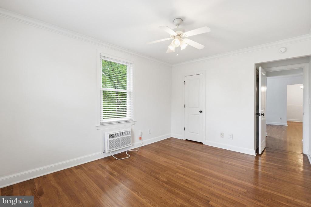 922 S WASHINGTON STREET Unit: 304