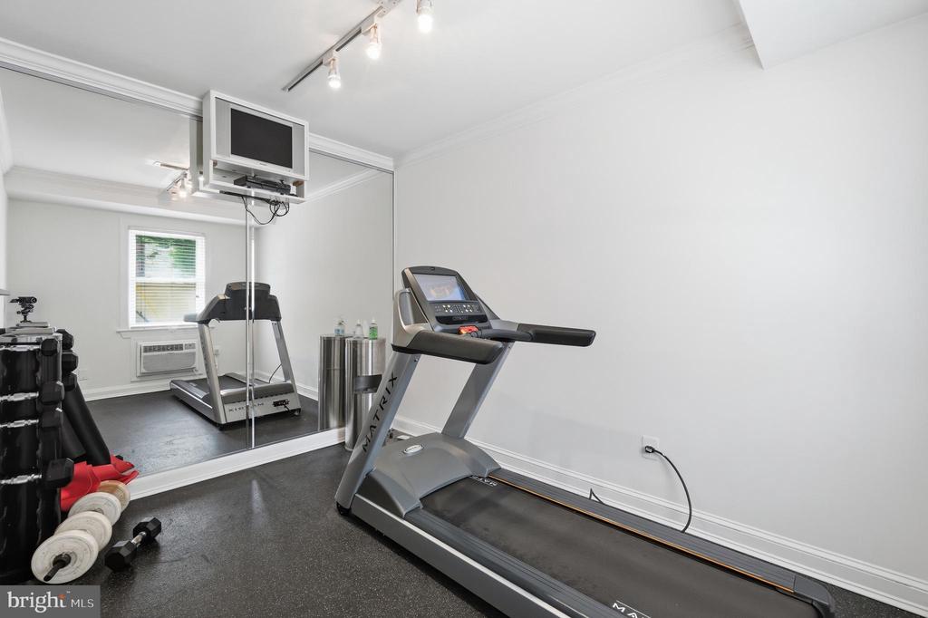 922 S WASHINGTON STREET Unit: 304