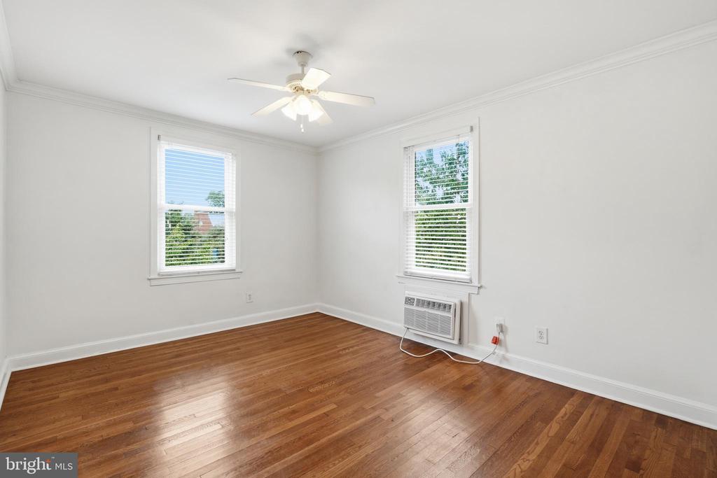 922 S WASHINGTON STREET Unit: 304