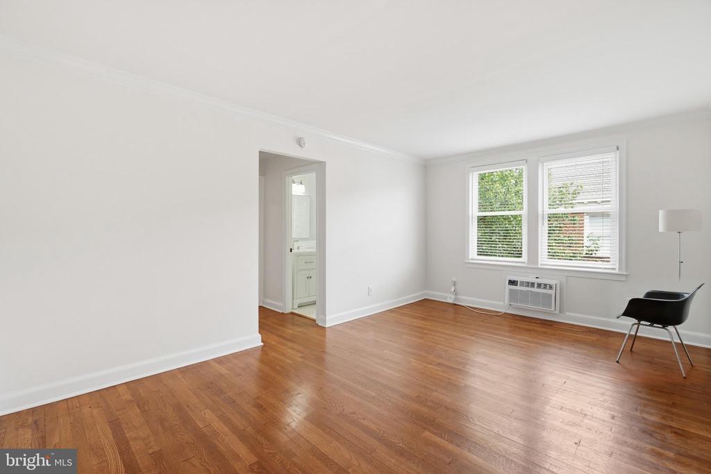 922 S WASHINGTON STREET Unit: 304