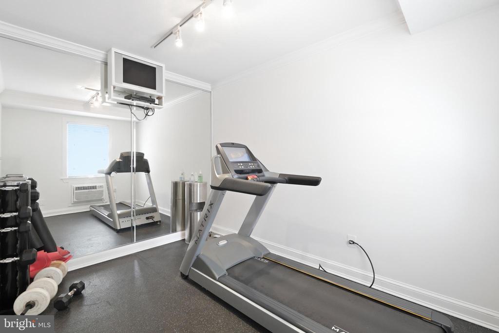 922 S WASHINGTON STREET Unit: 304