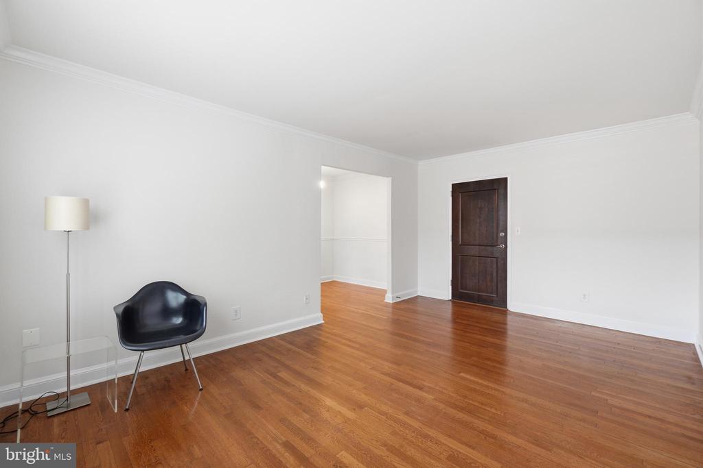 922 S WASHINGTON STREET Unit: 304