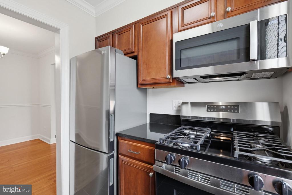 922 S WASHINGTON STREET Unit: 304