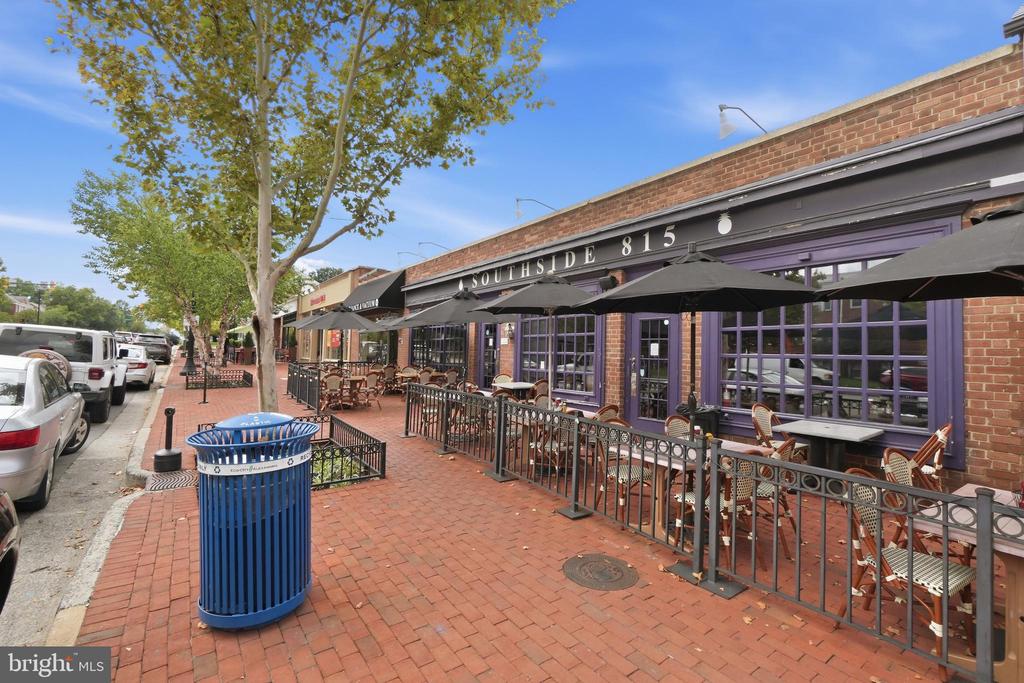 922 S WASHINGTON STREET Unit: 304
