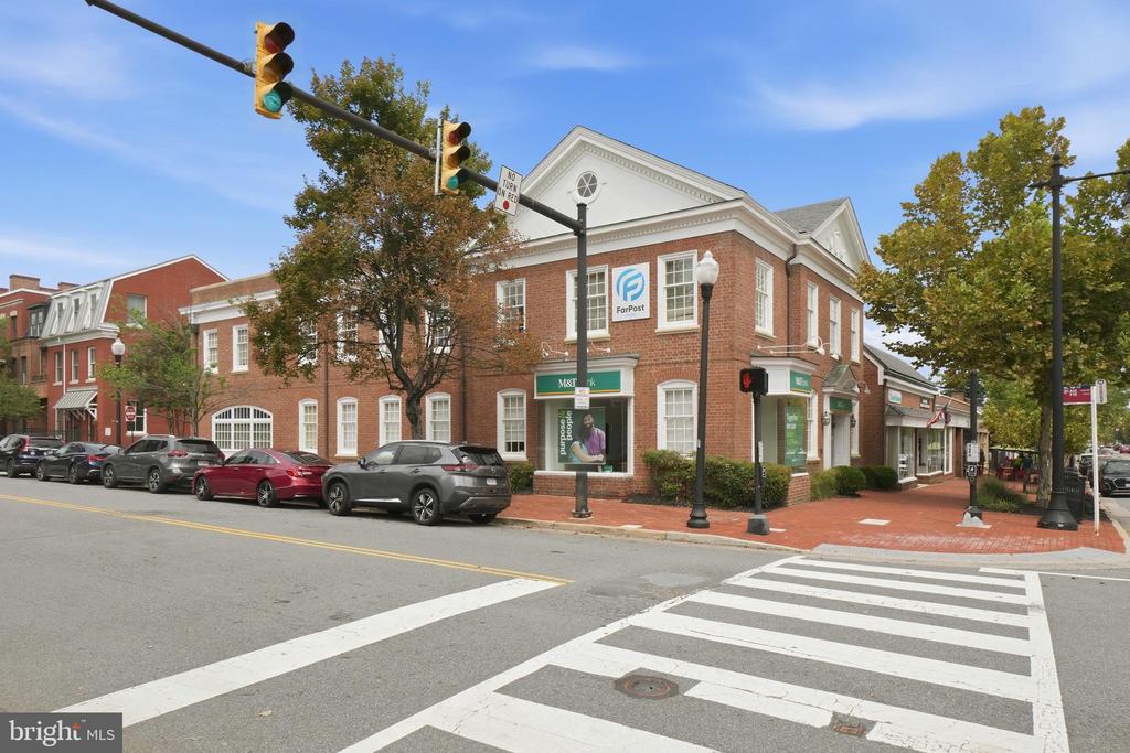 922 S WASHINGTON STREET Unit: 304