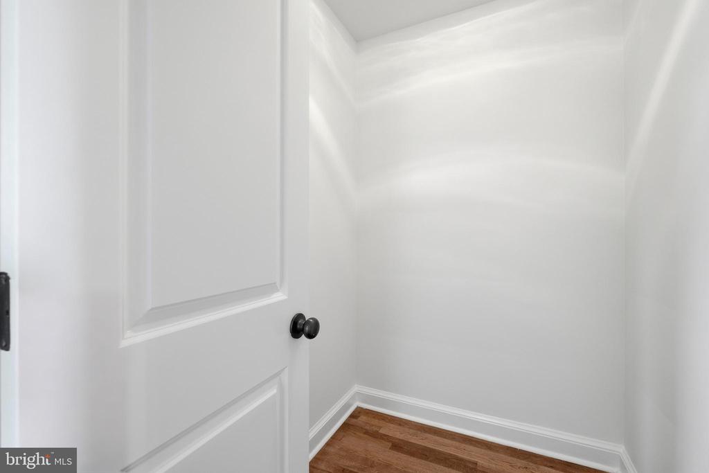 922 S WASHINGTON STREET Unit: 304