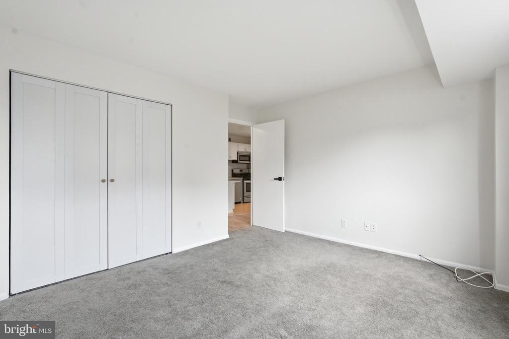 5340 HOLMES RUN PARKWAY Unit: 704