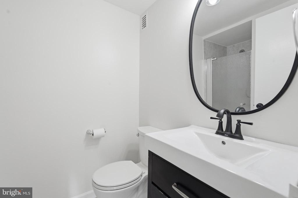 5340 HOLMES RUN PARKWAY Unit: 704