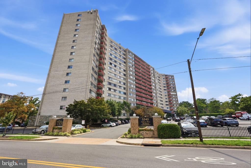 5340 HOLMES RUN PARKWAY Unit: 704