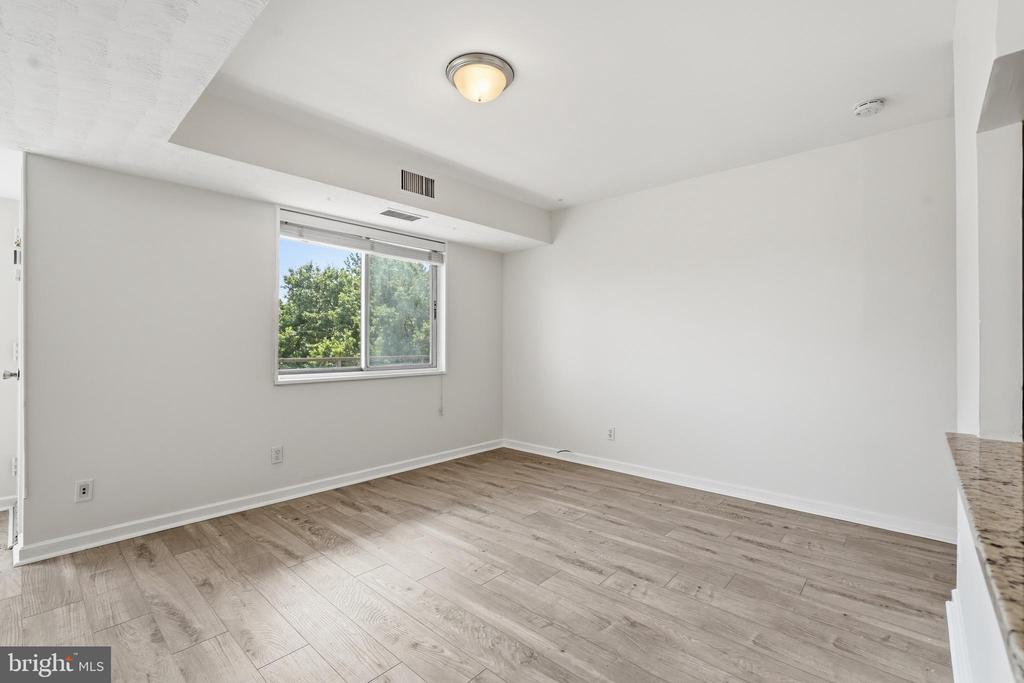 5340 HOLMES RUN PARKWAY Unit: 704