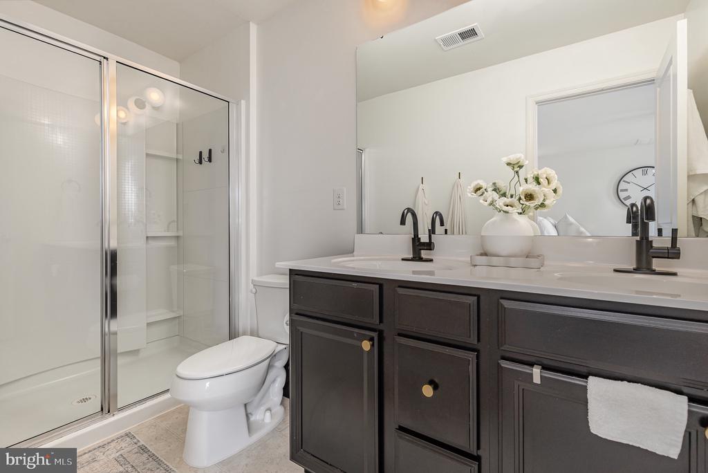2260 WALNUT BRANCH DRIVE