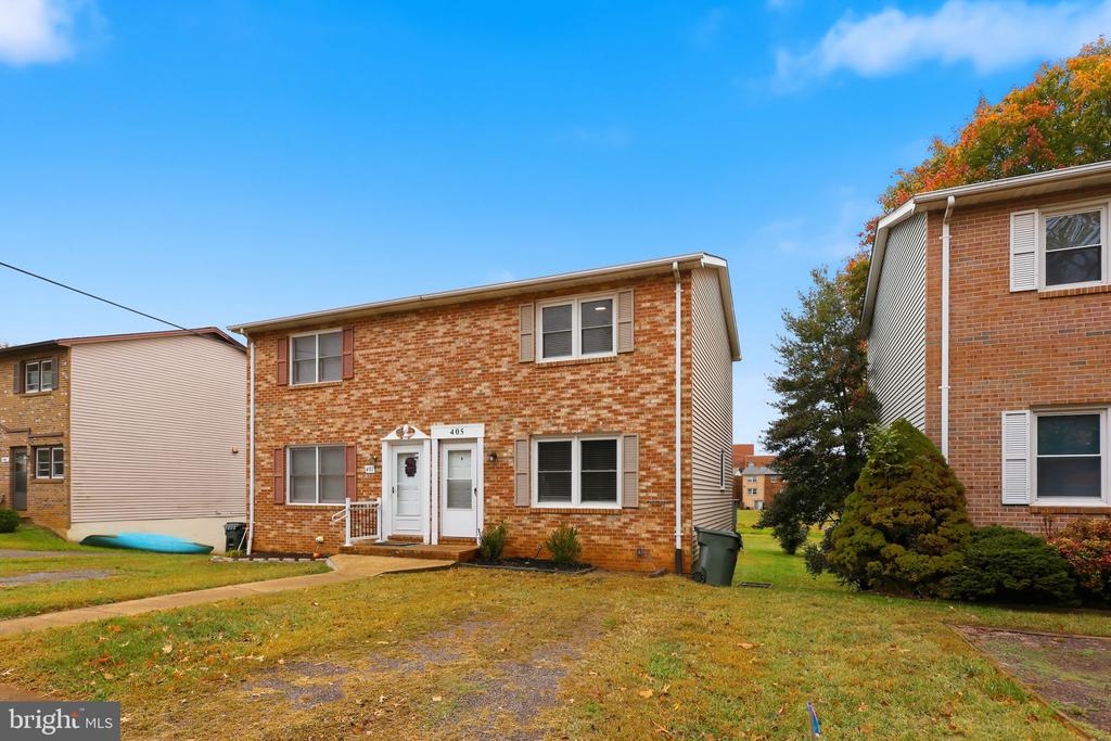 405 WILLOW LAWN DRIVE