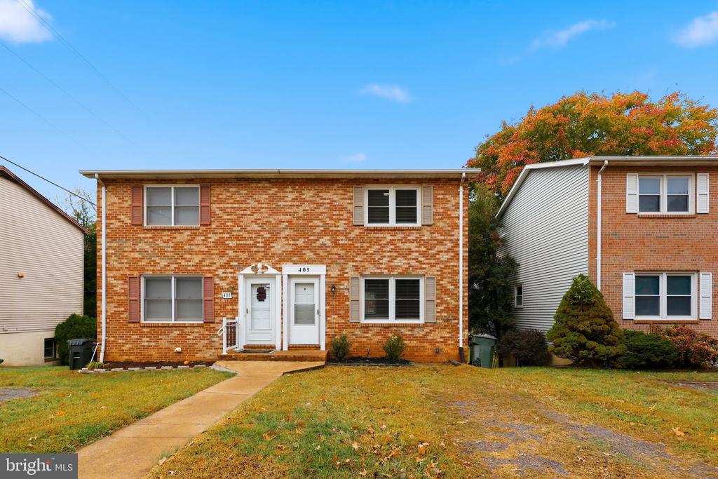 405 WILLOW LAWN DRIVE