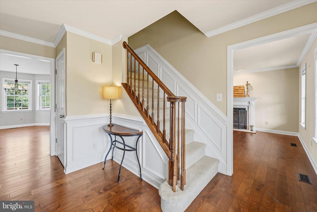17065 REID HILL DRIVE
