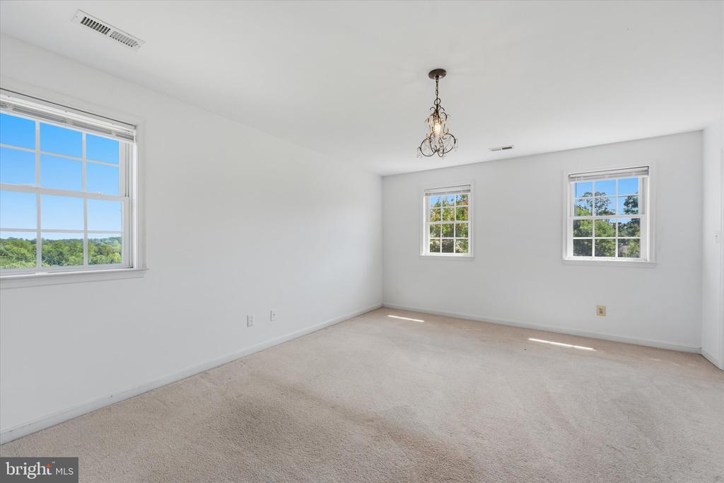 17065 REID HILL DRIVE