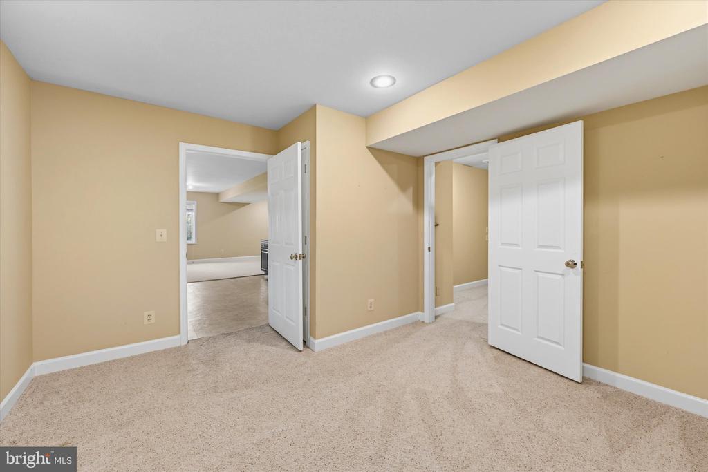 17065 REID HILL DRIVE