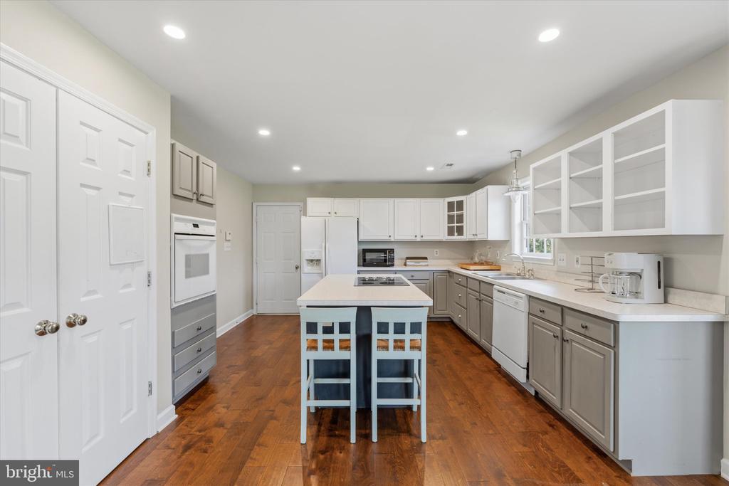 17065 REID HILL DRIVE