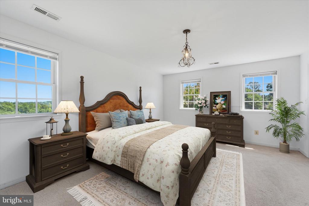 17065 REID HILL DRIVE