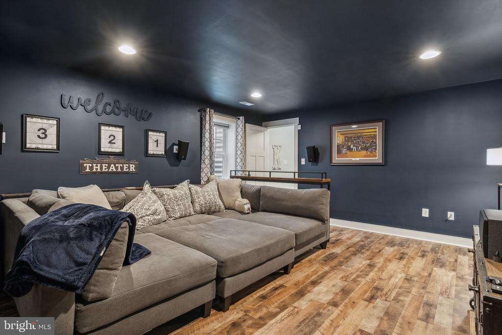 6631 STERLING WAY