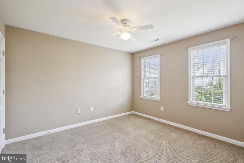 17263 EASTER LILY MEWS