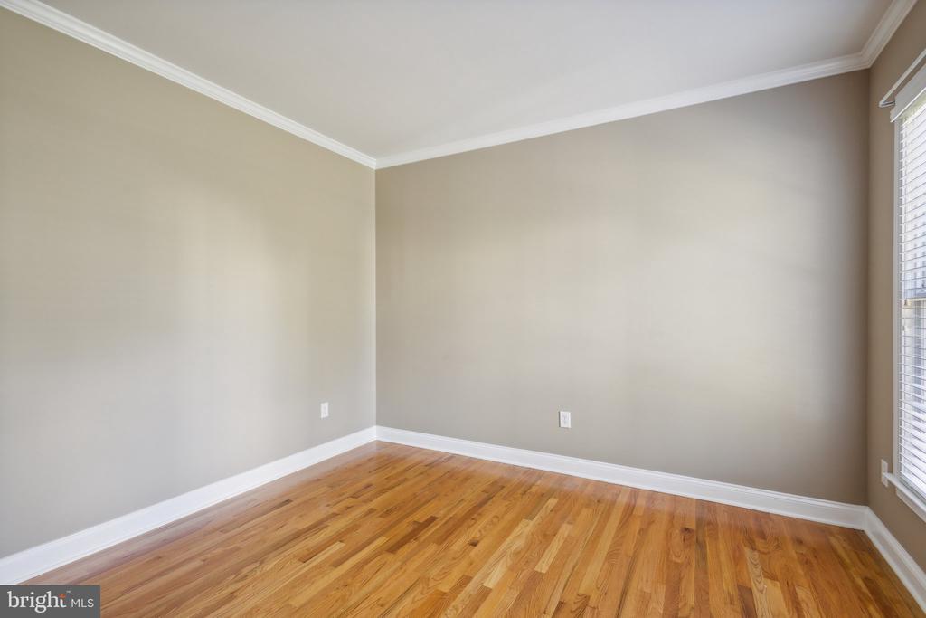 17263 EASTER LILY MEWS