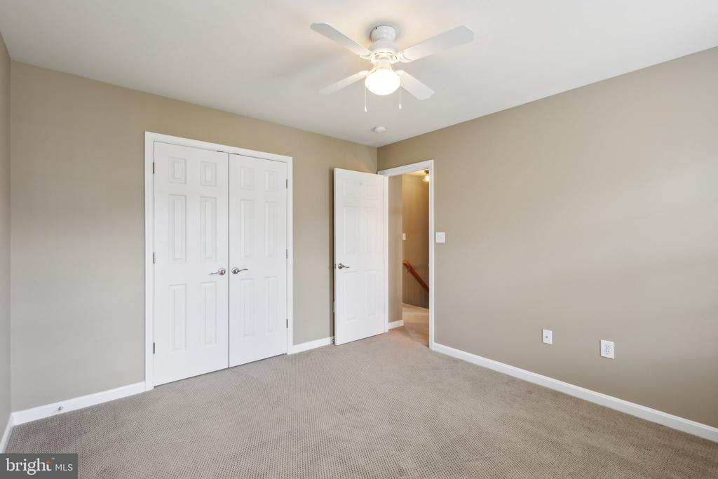 17263 EASTER LILY MEWS