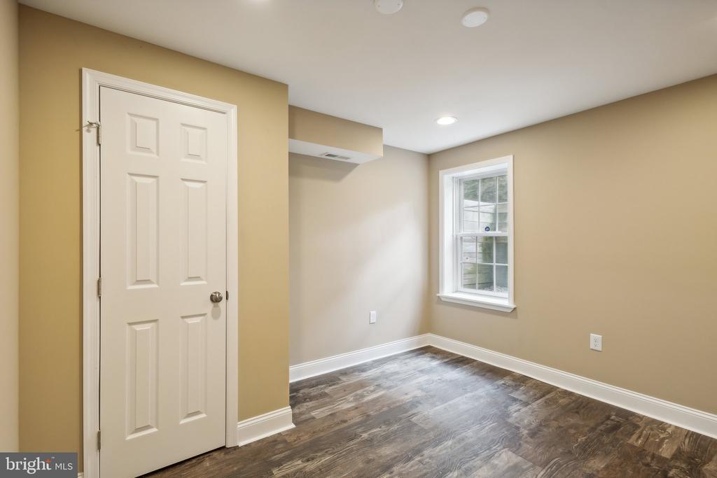 17263 EASTER LILY MEWS