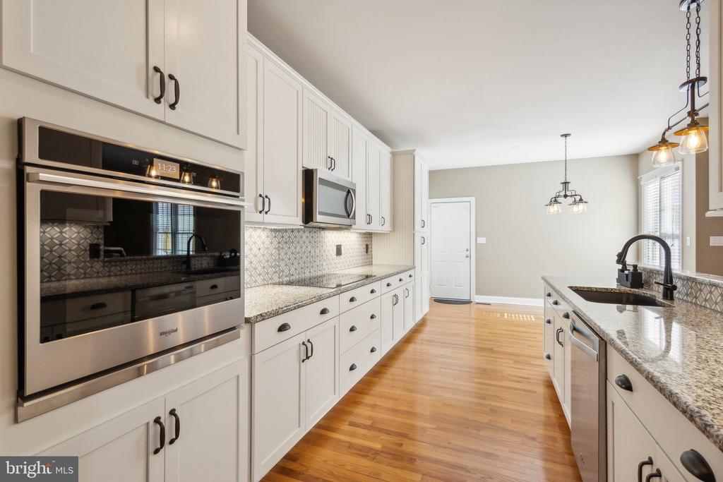17263 EASTER LILY MEWS
