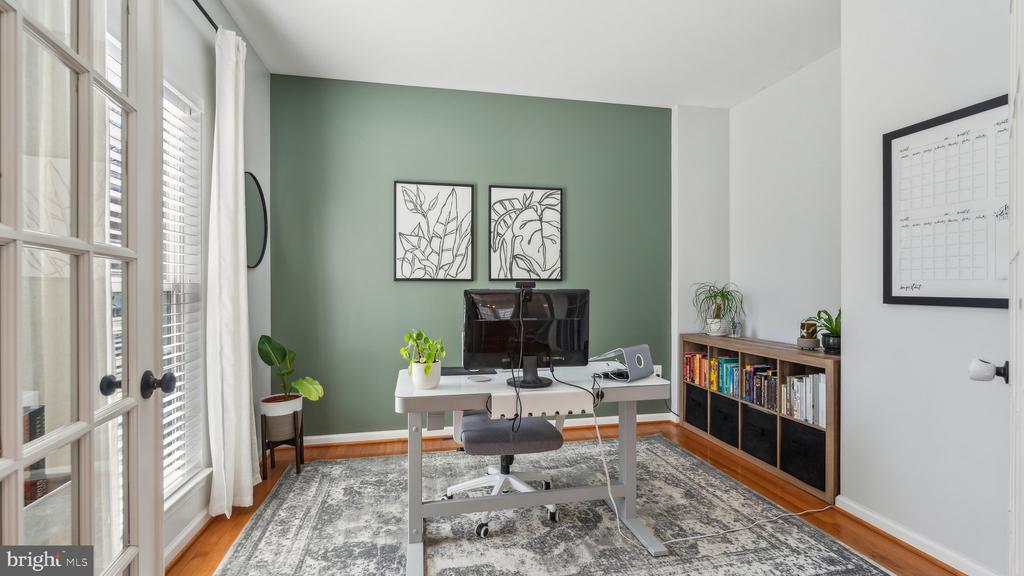 7115 CONWAY PLACE