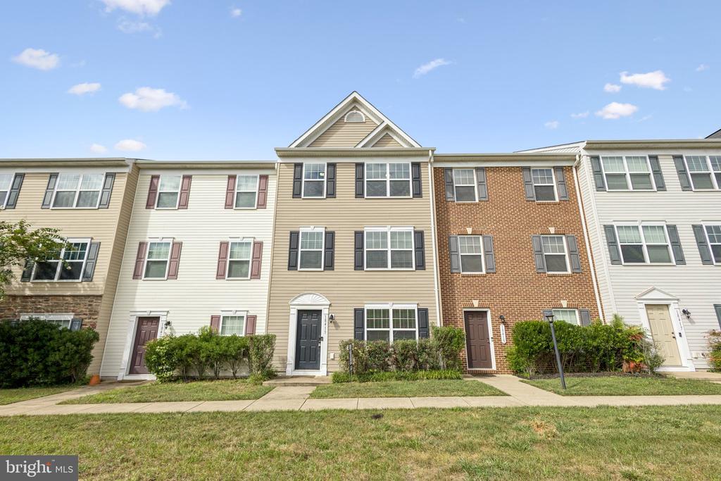 18413 CONGRESSIONAL CIRCLE