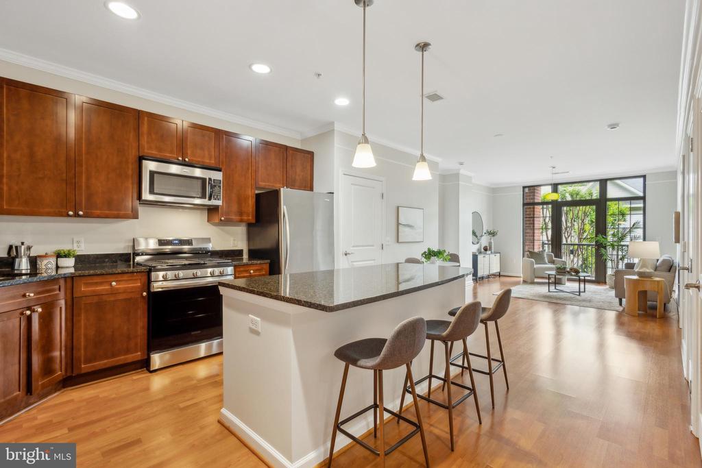 444 W BROAD STREET 410