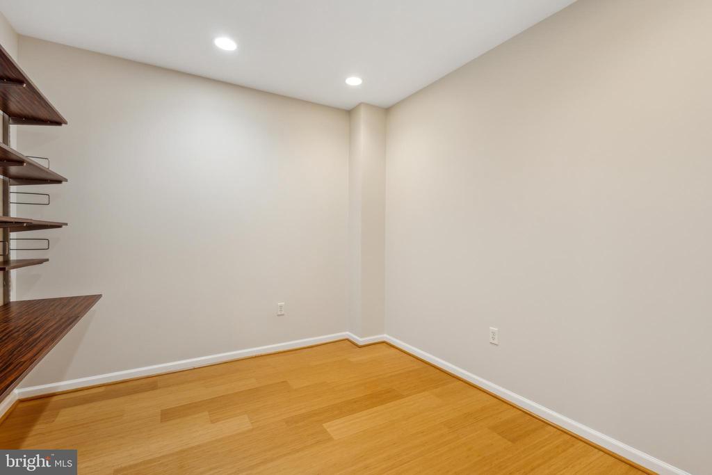 444 W BROAD STREET 410