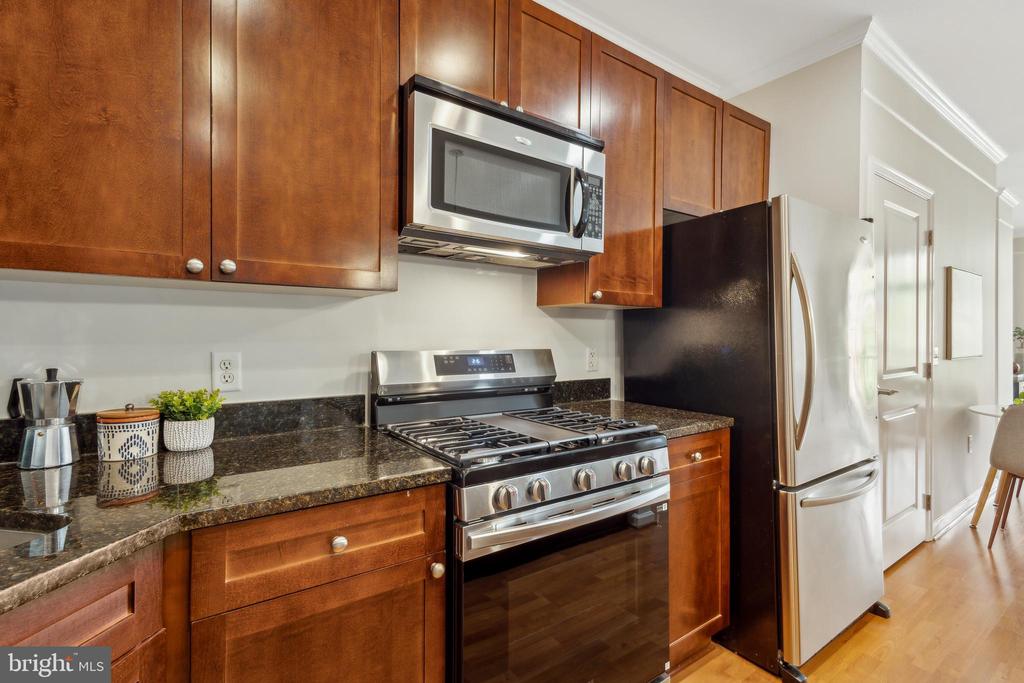 444 W BROAD STREET 410