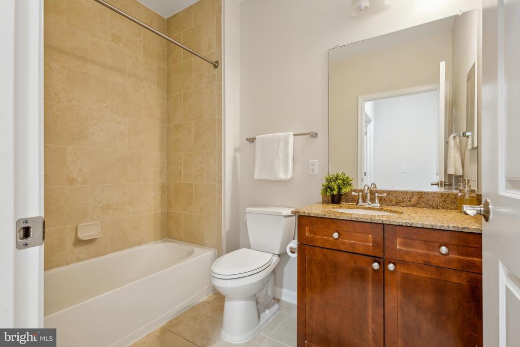 444 W BROAD STREET 410