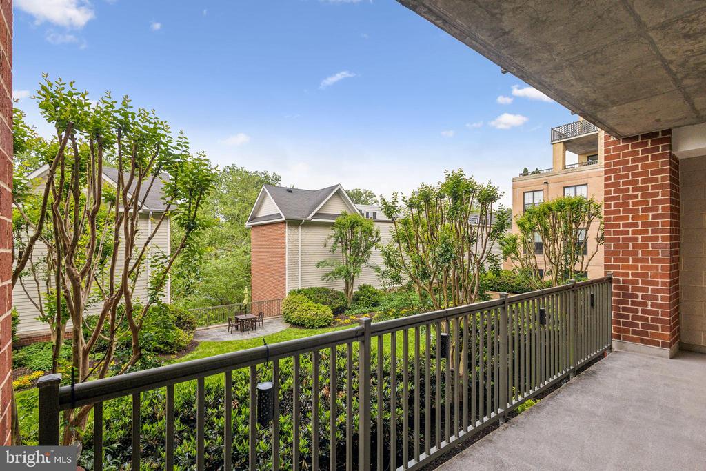 444 W BROAD STREET 410