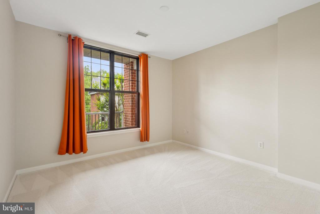 444 W BROAD STREET 410