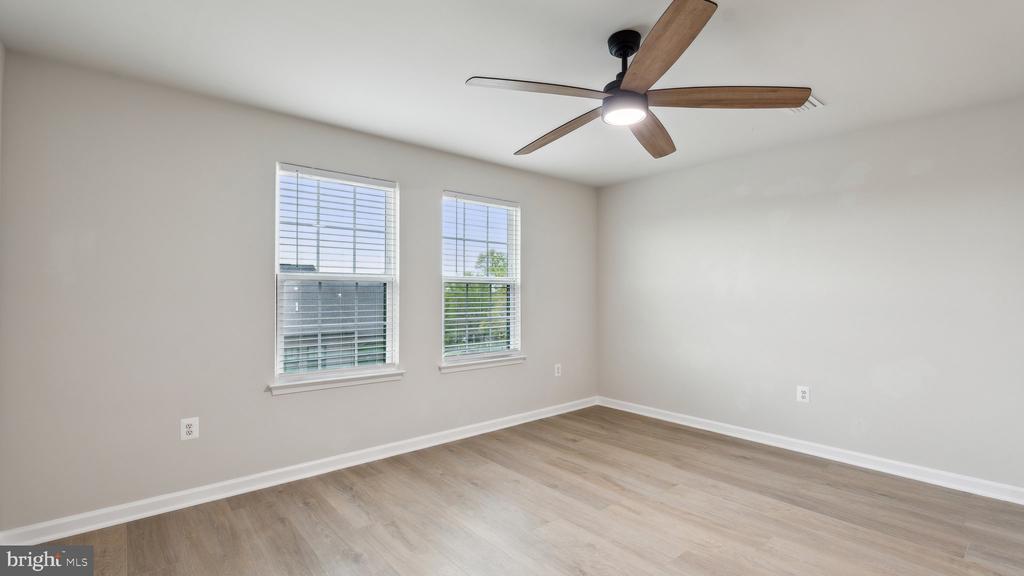 1104 SPUR LANE
