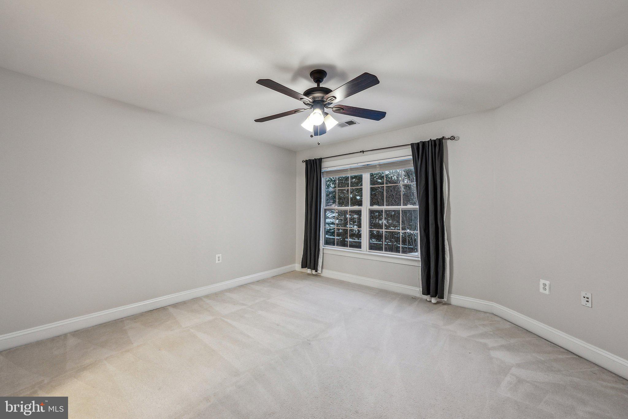 9782 MAPLE TRACE CIRCLE