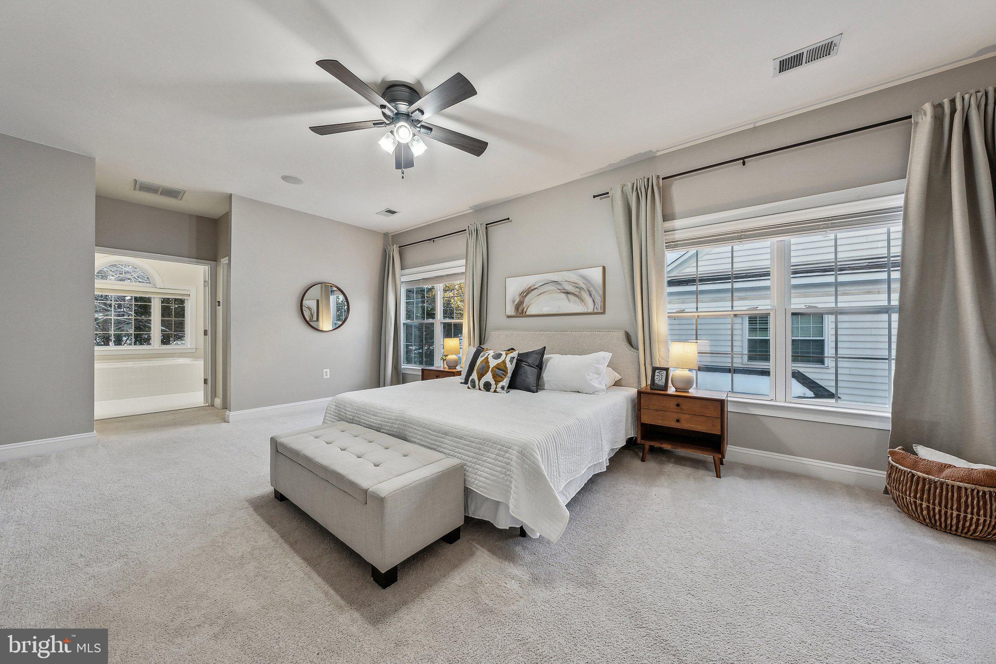 9782 MAPLE TRACE CIRCLE