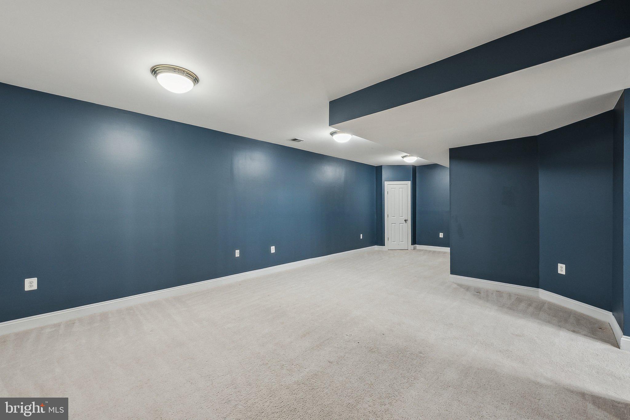 9782 MAPLE TRACE CIRCLE